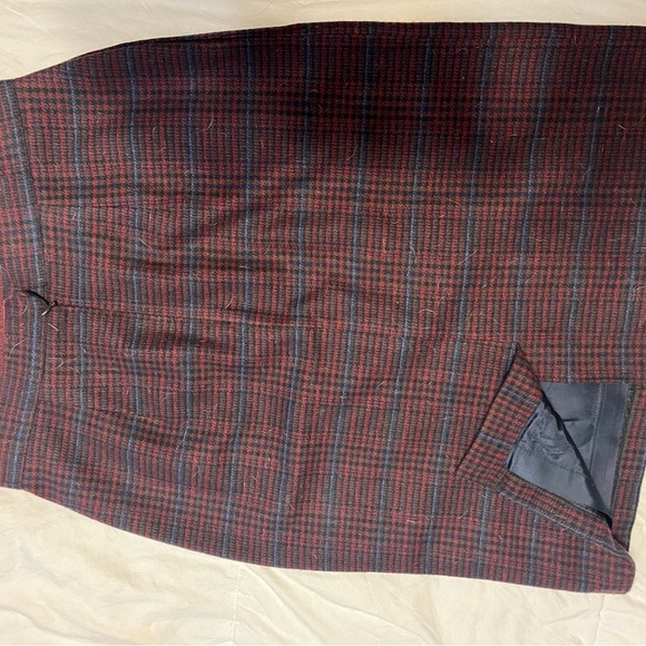 Sz 14 Carriage court wool pencil skirt. - Picture 2 of 3